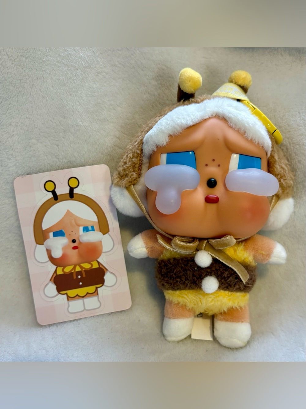 Pop Mart Crying Again - Yellow Bee - I’ll Bring You A Flower